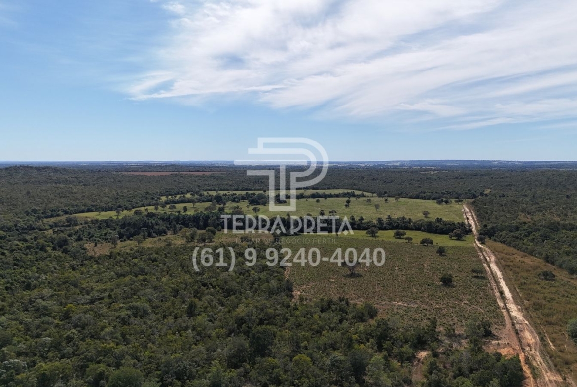Fazenda de 2013 Hectares a venda em Araguaçu To